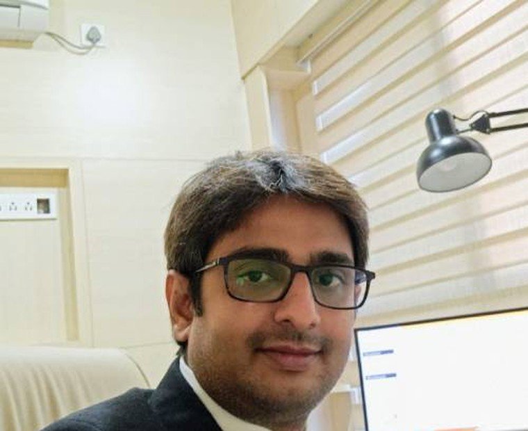 Advocate Rajiv Rajpurohit in consultation